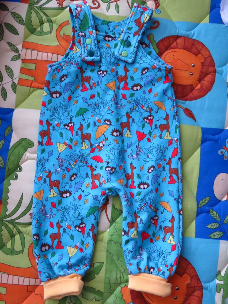 kids wardrobe