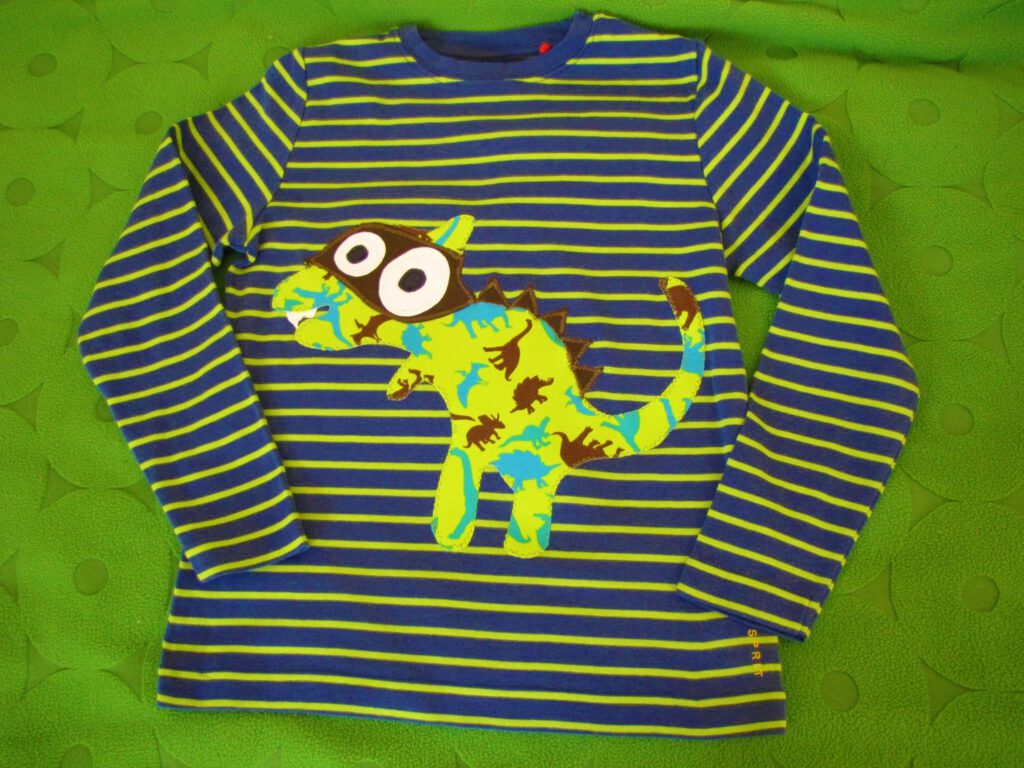 Kids clothing